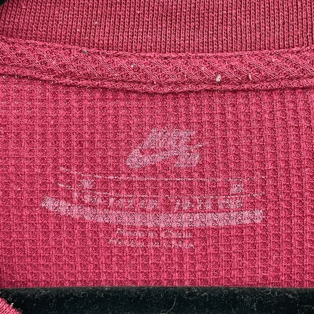 NIKE SB Graphic Logo Long Sleeve Waffle Knit Thermal Shirt Size Youth M